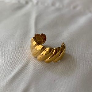 Gold Tone Shrimp Croissant Ring Adjustable
